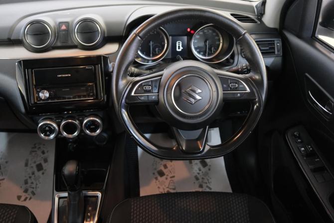 Suzuki Swift V с пробегом 2018 года, цена 1 199 000 рублей, 122000 км, хэтчбек, Автокод Объявления