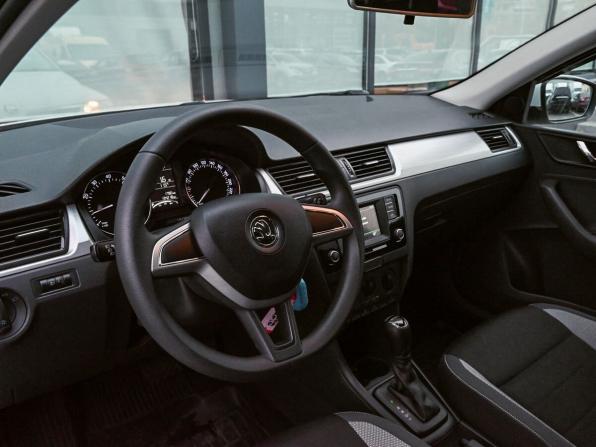 Skoda Rapid I с пробегом 2016 года, цена 1 165 000 рублей, 134000 км, лифтбек, Автокод Объявления