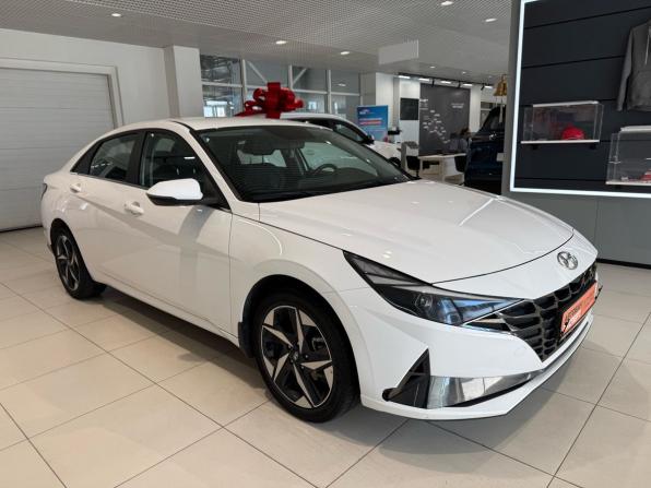 Hyundai Elantra VII (CN7) с пробегом 2023 года, цена 2 299 000 рублей, 60000 км, седан, Автокод Объявления