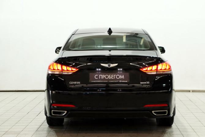 Hyundai Genesis II с пробегом 2015 года, цена 1 620 000 рублей, 265746 км, седан, Автокод Объявления