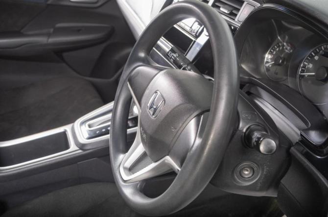 Honda Fit Shuttle I Рестайлинг с пробегом 2016 года, цена 1 259 000 рублей, 185000 км, универсал, Автокод Объявления