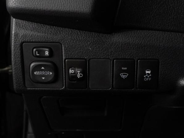 Toyota Corolla XI (E160 E170 E180) с пробегом 2013 года, цена 1 670 000 рублей, 52430 км, седан, Автокод Объявления