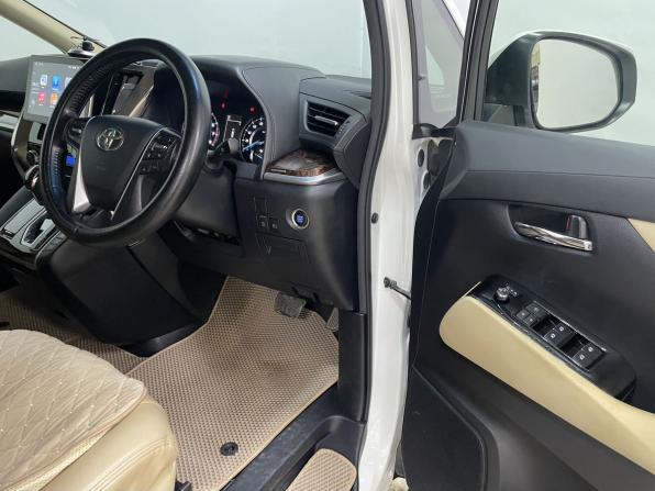 Toyota Vellfire II Рестайлинг с пробегом 2019 года, цена 4 000 000 рублей, 213236 км, минивэн, Автокод Объявления