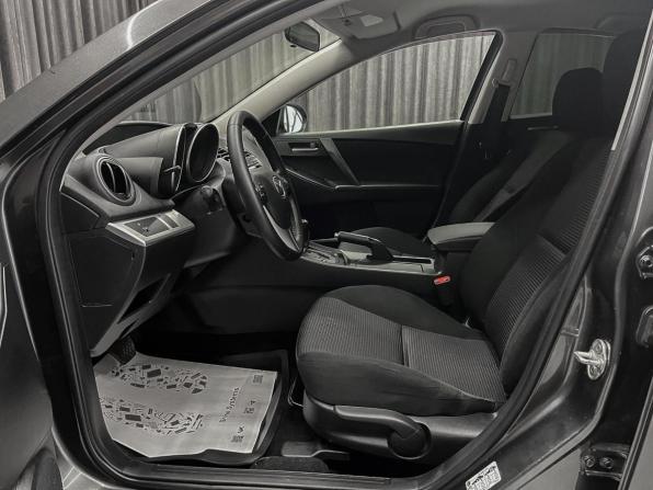 Mazda 3 II (BL) Рестайлинг с пробегом 2012 года, цена 770 000 рублей, 215000 км, седан, Автокод Объявления