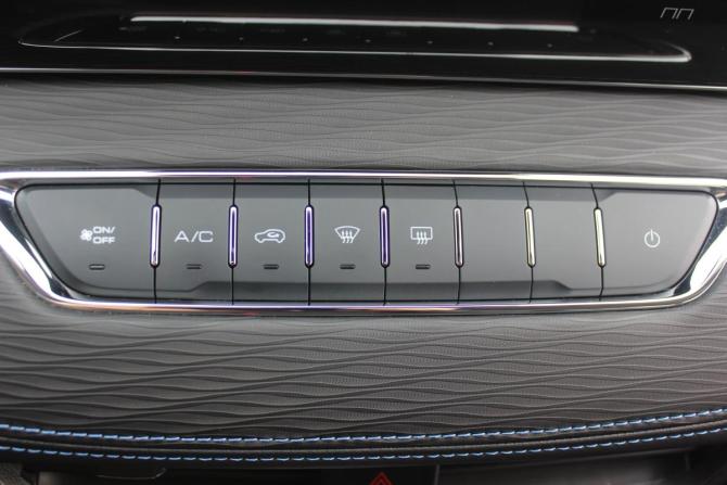 Haval Jolion I Рестайлинг с пробегом 2024 года, цена 1 947 000 рублей, 45391 км, внедорожник, Автокод Объявления