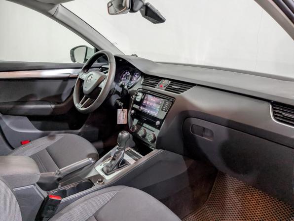 Skoda Octavia III (A7) Рестайлинг с пробегом 2019 года, цена 1 680 000 рублей, 117008 км, лифтбек, Автокод Объявления