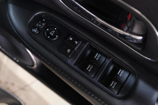 Honda Vezel I с пробегом 2014 года, цена 1 449 000 рублей, 152000 км, внедорожник, Автокод Объявления