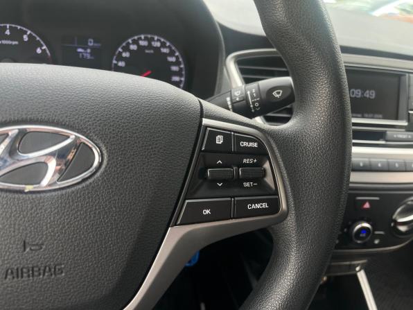 Hyundai Solaris II с пробегом 2018 года, цена 1 149 000 рублей, 125000 км, седан, Автокод Объявления