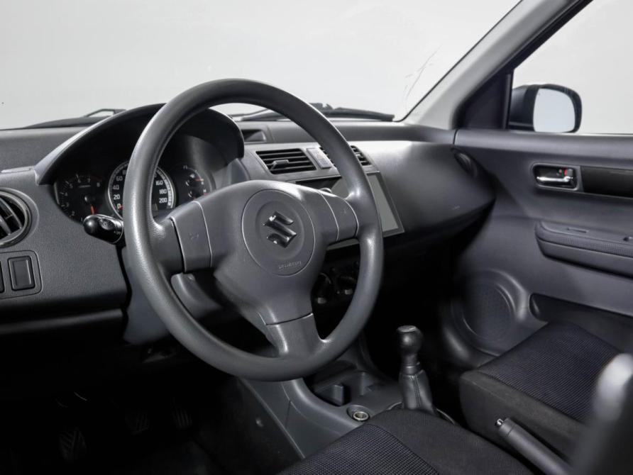 Suzuki Swift III Москва  - изображение 14