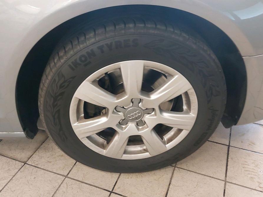 Audi A4 IV (B8) Москва  - изображение 17