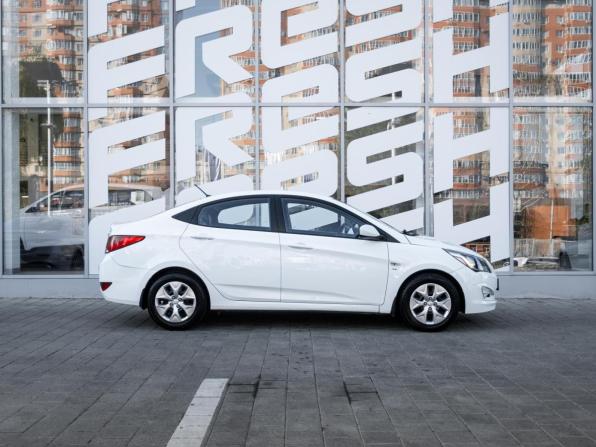 Hyundai Solaris I Рестайлинг с пробегом 2015 года, цена 1 220 000 рублей, 69152 км, седан, Автокод Объявления