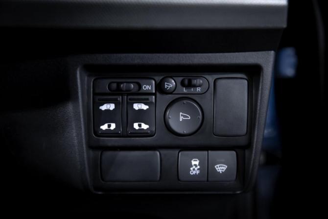 Honda Freed I Рестайлинг с пробегом 2013 года, цена 1 099 000 рублей, 202831 км, компактвэн, Автокод Объявления