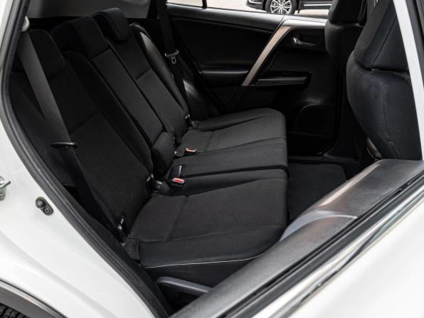Toyota RAV4 IV (XA40) Рестайлинг с пробегом 2015 года, цена 2 380 000 рублей, 91788 км, внедорожник, Автокод Объявления