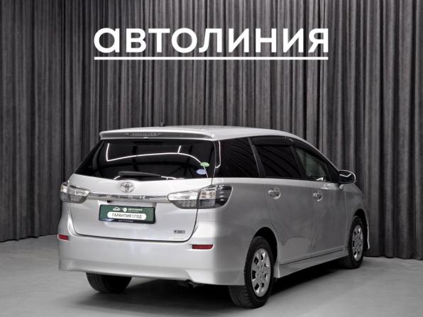 Toyota Wish II Рестайлинг с пробегом 2012 года, цена 1 280 000 рублей, 176000 км, минивэн, Автокод Объявления