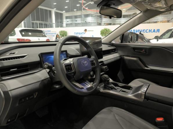 Toyota RAV4 VI (XA60) с пробегом 2026 года, цена 4 250 000 рублей, 10 км, внедорожник, Автокод Объявления