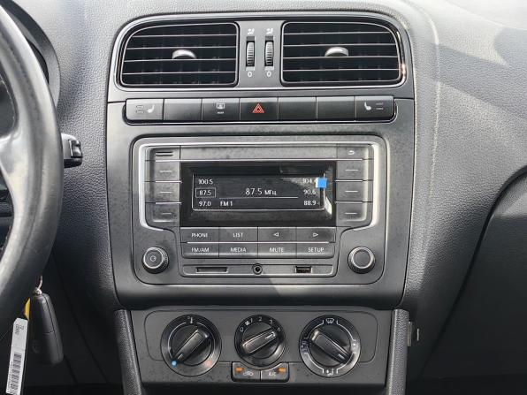 Volkswagen Polo V Рестайлинг с пробегом 2016 года, цена 839 000 рублей, 131000 км, седан, Автокод Объявления