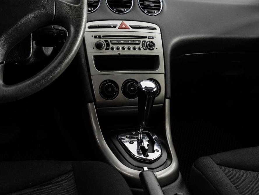 Peugeot 308 I Рестайлинг Санкт-Петербург  - изображение 12