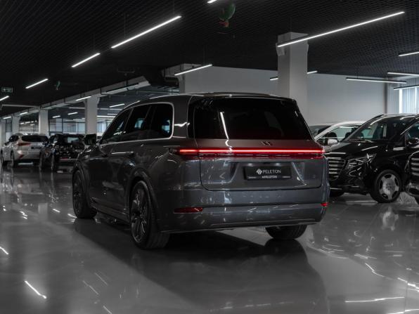 Li Auto (Lixiang) L9 I Рестайлинг с пробегом 2025 года, цена 10 700 000 рублей, 44 км, внедорожник, Автокод Объявления