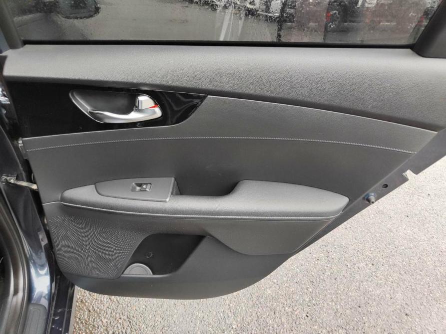 Kia Cerato IV Санкт-Петербург  - изображение 24