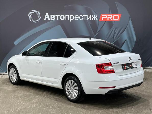 Skoda Octavia III (A7) Рестайлинг с пробегом 2017 года, цена 1 427 000 рублей, 141666 км, лифтбек, Автокод Объявления