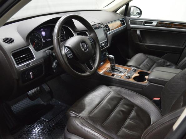 Volkswagen Touareg II с пробегом 2011 года, цена 1 365 000 рублей, 356980 км, внедорожник, Автокод Объявления
