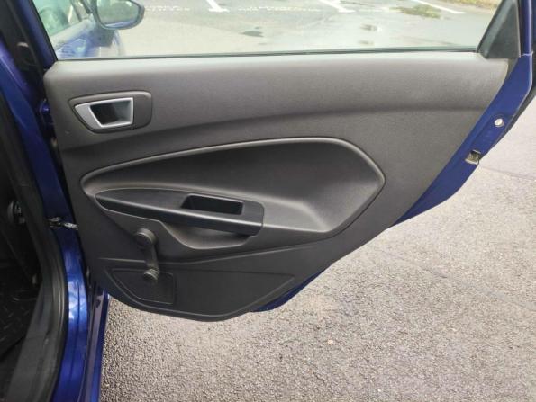 Ford Fiesta Mk6 Рестайлинг с пробегом 2015 года, цена 725 000 рублей, 156826 км, хэтчбек, Автокод Объявления