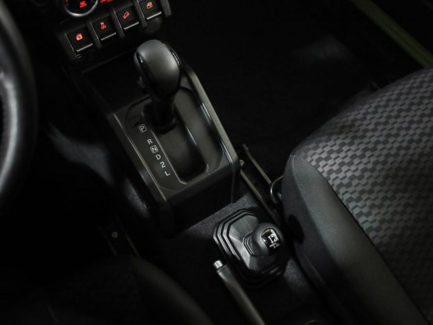 Suzuki Jimny IV Санкт-Петербург  - изображение 19