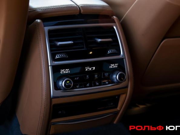 BMW 7 серии VI (G11/G12) с пробегом 2017 года, цена 3 428 000 рублей, 180350 км, седан, Автокод Объявления