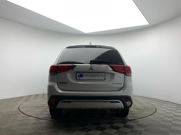 Mitsubishi Outlander III Рестайлинг 3 с пробегом 2019 года, цена 1 899 000 рублей, 147228 км, внедорожник, Автокод Объявления