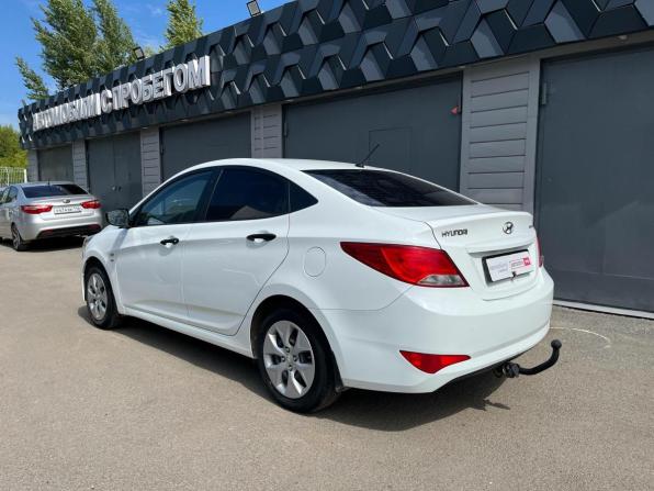 Hyundai Solaris I Рестайлинг с пробегом 2015 года, цена 897 750 рублей, 110000 км, седан, Автокод Объявления