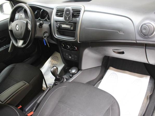 Renault Sandero II с пробегом 2015 года, цена 584 000 рублей, 268000 км, хэтчбек, Автокод Объявления