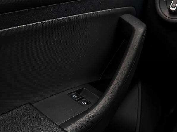 Skoda Rapid I с пробегом 2017 года, цена 1 135 000 рублей, 184558 км, лифтбек, Автокод Объявления