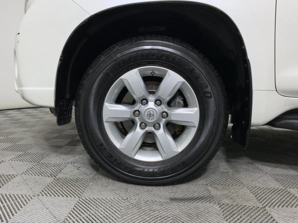 Toyota Land Cruiser Prado 150 Series Рестайлинг 1 с пробегом 2017 года, цена 4 089 000 рублей, 108017 км, внедорожник, Автокод Объявления