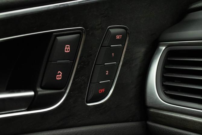Audi A6 IV (C7) Рестайлинг с пробегом 2017 года, цена 2 249 000 рублей, 130046 км, седан, Автокод Объявления
