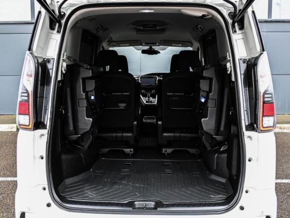Nissan Serena V (C27) Рестайлинг с пробегом 2019 года, цена 2 124 000 рублей, 100439 км, минивэн, Автокод Объявления