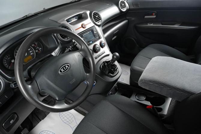 Kia Carens II (UN) с пробегом 2009 года, цена 729 000 рублей, 172000 км, компактвэн, Автокод Объявления