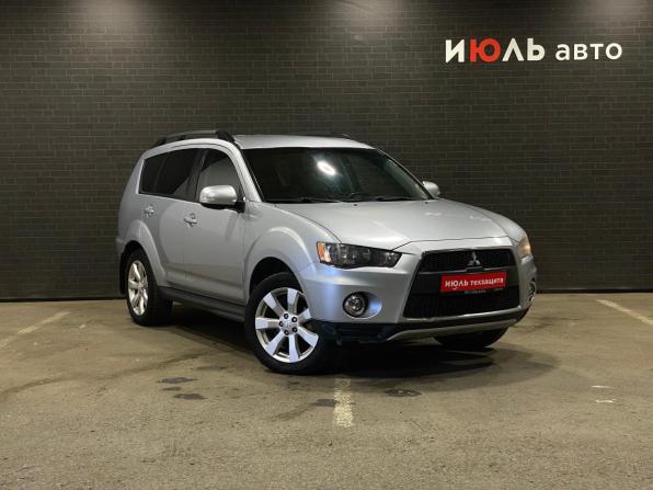 Mitsubishi Outlander II Рестайлинг с пробегом 2012 года, цена 1 300 000 рублей, 233577 км, внедорожник, Автокод Объявления
