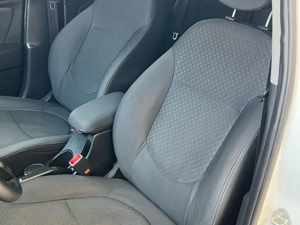 Hyundai Solaris I с пробегом 2012 года, цена 849 000 рублей, 180008 км, хэтчбек, Автокод Объявления