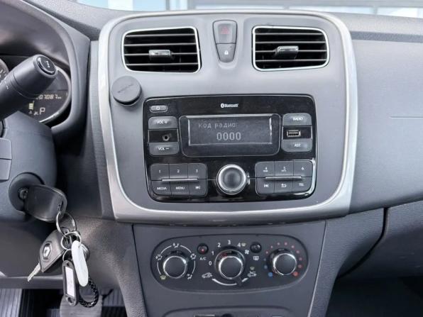 Renault Logan II Рестайлинг с пробегом 2021 года, цена 739 000 рублей, 207086 км, седан, Автокод Объявления