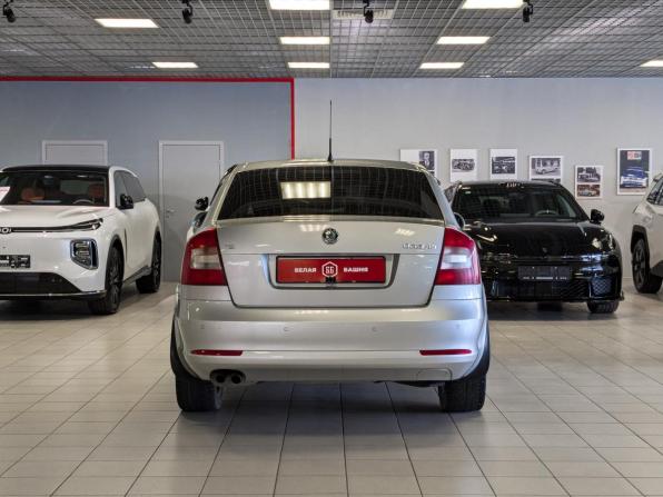 Skoda Octavia II (A5) Рестайлинг с пробегом 2012 года, цена 859 000 рублей, 246000 км, лифтбек, Автокод Объявления