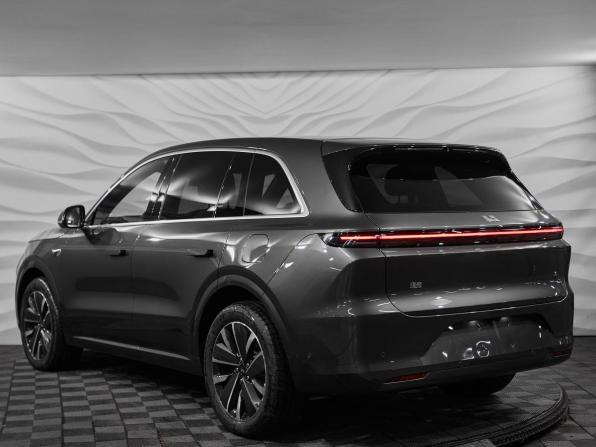 Новый Li Auto (Lixiang) L6 2025 года, цена 8 329 000 рублей, внедорожник, Автокод Объявления
