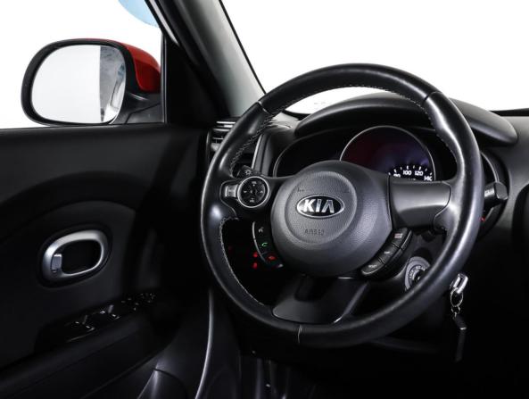 Kia Soul II Рестайлинг с пробегом 2017 года, цена 1 789 000 рублей, 67000 км, хэтчбек, Автокод Объявления
