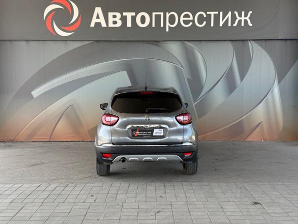 Renault Kaptur I с пробегом 2019 года, цена 1 560 000 рублей, 122143 км, внедорожник, Автокод Объявления