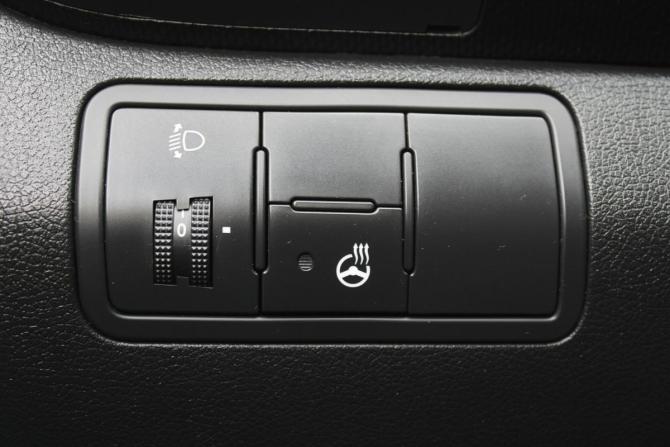 Hyundai Solaris I Рестайлинг с пробегом 2015 года, цена 990 000 рублей, 129000 км, седан, Автокод Объявления