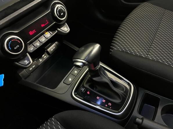 Kia Rio IV с пробегом 2018 года, цена 1 350 000 рублей, 120317 км, седан, Автокод Объявления