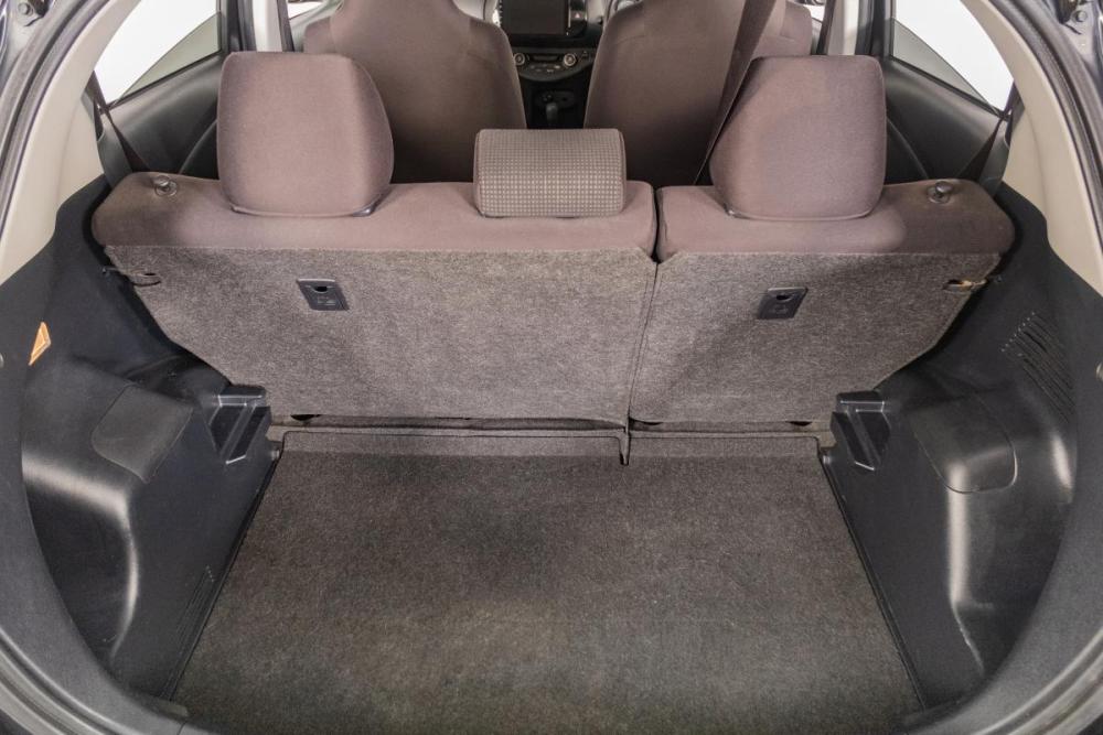 Toyota Vitz III (XP130) Рестайлинг 2 Томск  - изображение 19