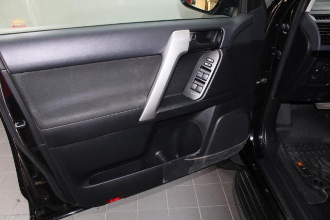 Toyota Land Cruiser Prado 150 Series Рестайлинг 2 с пробегом 2020 года, цена 5 800 000 рублей, 66681 км, внедорожник, Автокод Объявления