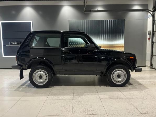 Lada (ВАЗ) Niva Legend с пробегом 2022 года, цена 930 000 рублей, 18000 км, внедорожник, Автокод Объявления