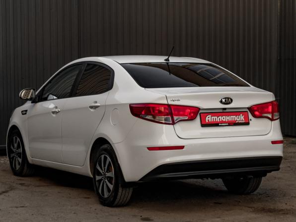 Kia Rio III Рестайлинг с пробегом 2016 года, цена 960 000 рублей, 198953 км, седан, Автокод Объявления