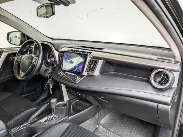 Toyota RAV4 IV (XA40) с пробегом 2015 года, цена 1 825 000 рублей, 214733 км, внедорожник, Автокод Объявления